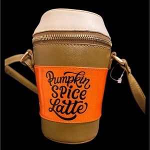 🎃🖤NWOT-MAD ENGINE SUPER CUTE “ PUMPKIN SPICE LATTE CUP” CROSBODY🖤🎃